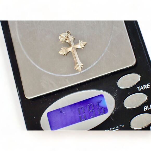 14k Yellow Gold Signed Fine Diamond Cut Cross Michael Anthony Pendant .86 grams - Picture 13 of 16